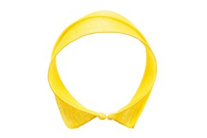 Cuello sinamay, seda y alambre bordado