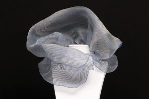 Cuello tejido crin y alambre bordado