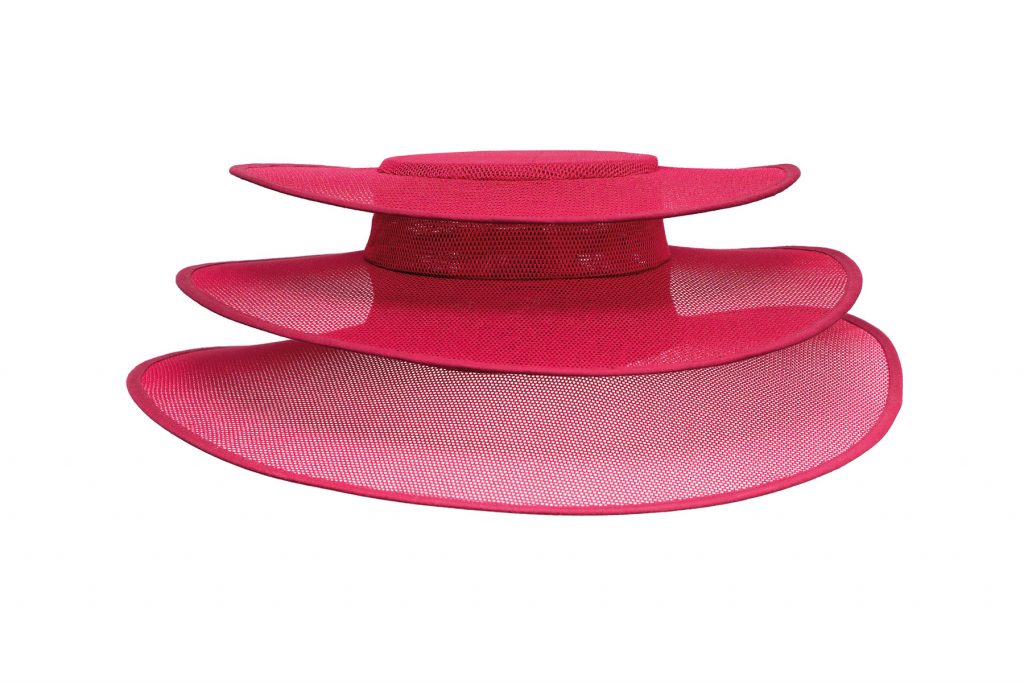 Sombrero de licra y gros grain. Serie Pagoda