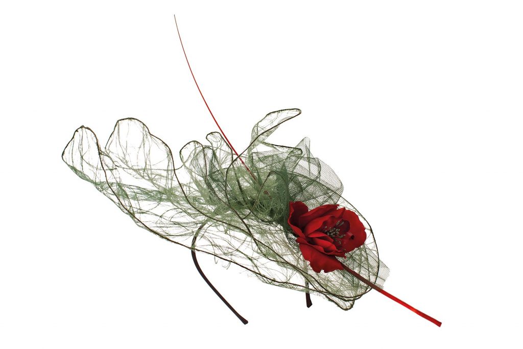 Tocado aros tul con adorno flores