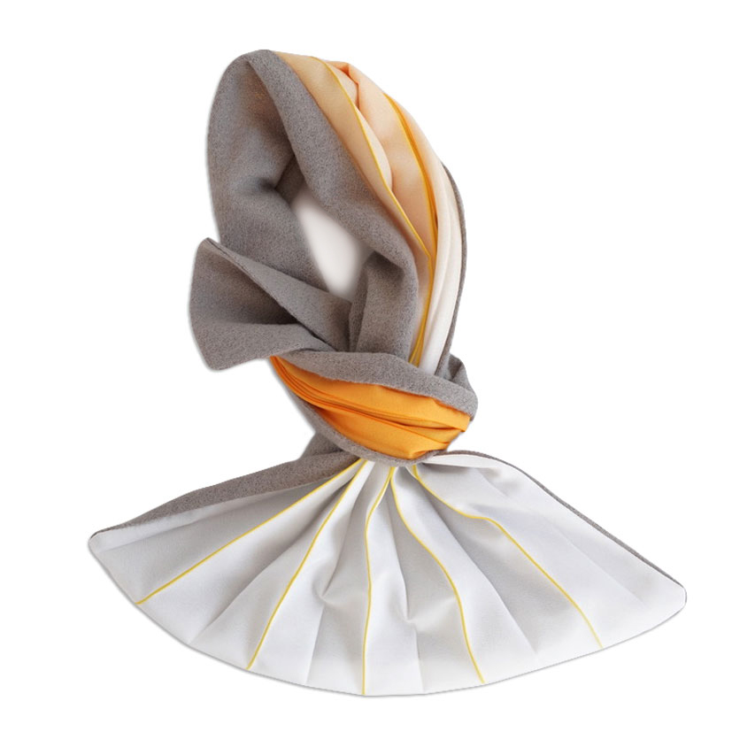 Foulard de lana y seda plisada