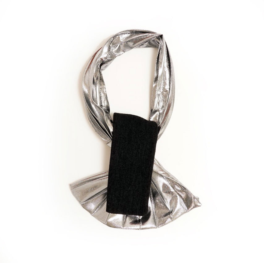 Foulard de lana y seda plisada