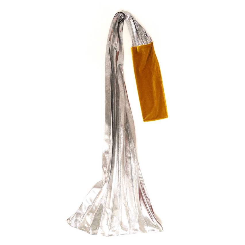 Foulard de seda plisada y terciopelo