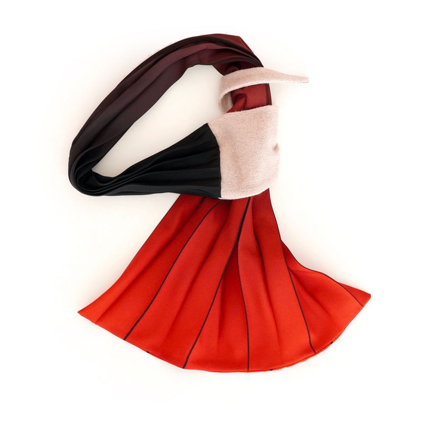 Foulard de lana y seda plisada