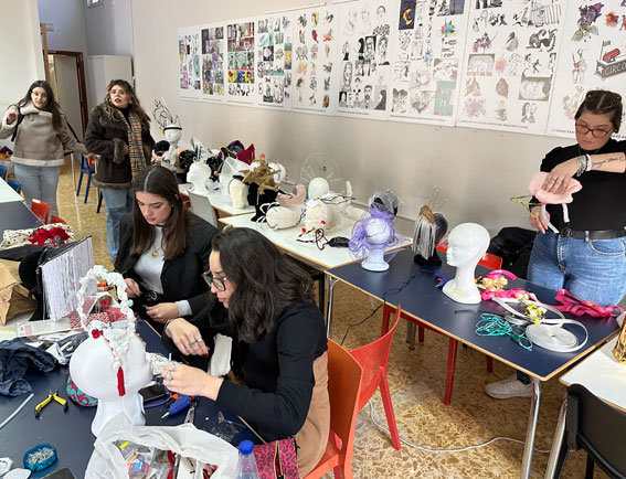 Taller Gorgiere e Copricapi Nápoles 2024